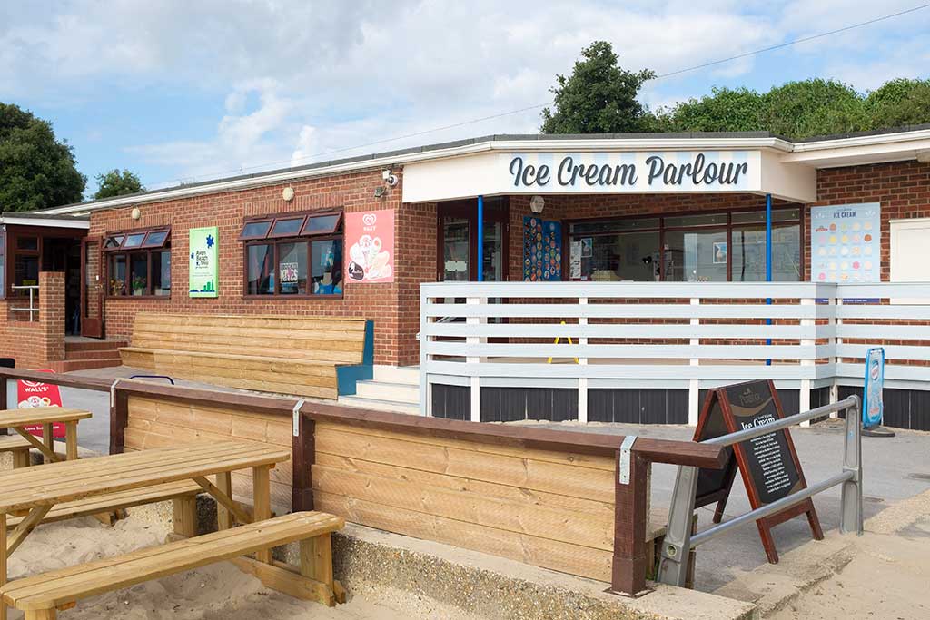 ice cream kiosk