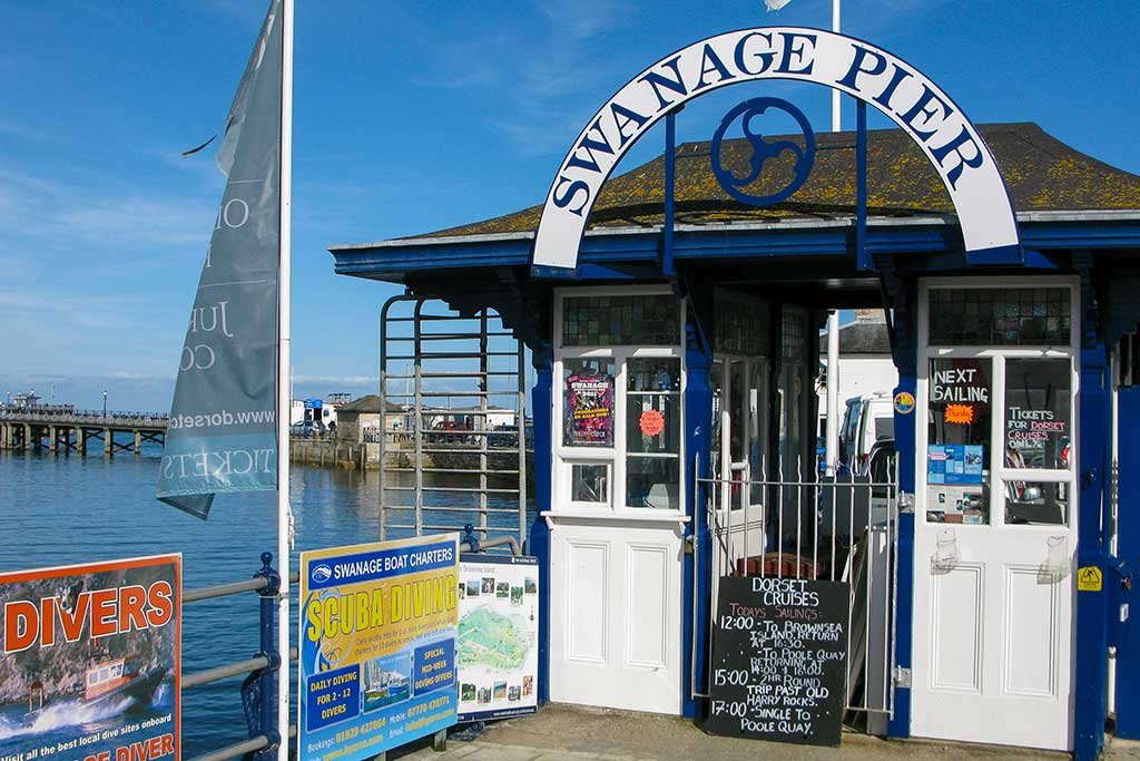 Entrance to Swanage Pier