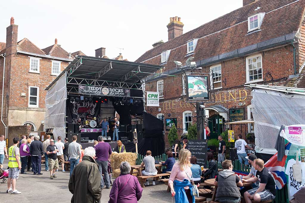 Blandford Fayre Visitor info & photos Dorset Guide